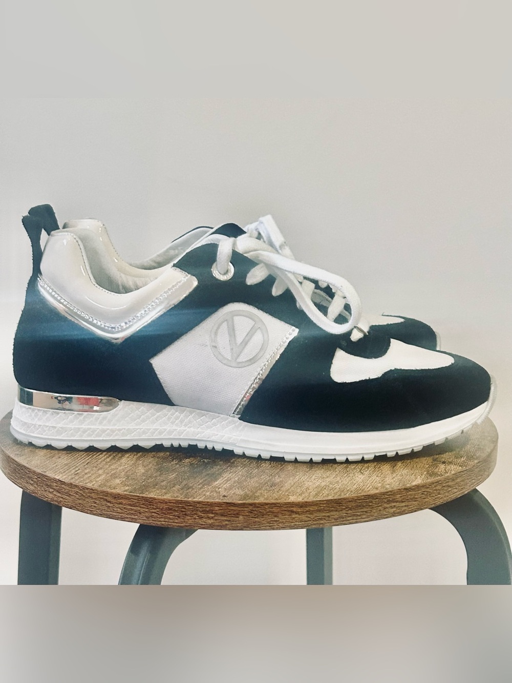 Mario Valentino Low top Black and White Sneakers. Suede and Nylon  8.5